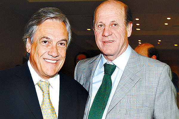 thetimeslatino's tweet photo. #PandoraPapers Sebastián Piñera cerró en Islas Vírgenes Británicas la compraventa de la mina Dominga a Carlos Délano. Los inversionistas, incluyendo la familia presidencial, habrían obtenido una ganancia de 1.000%  – The Times en Español 👉 https://t.co/6lYvL9NKzo @thetimescl https://t.co/cSp7yeTsSf