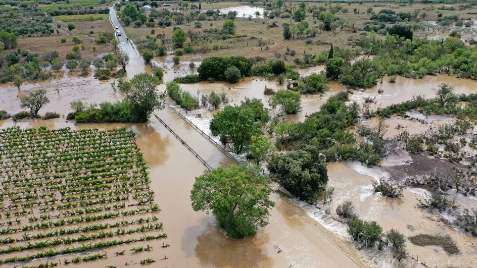 franceinfo's tweet photo. Météo : assiste-t-on à une augmentation du nombre de vigilances orange et rouges en France ces dernières années ?

https://t.co/ySLg9ZWBJ4 https://t.co/EHuSn0O7nj