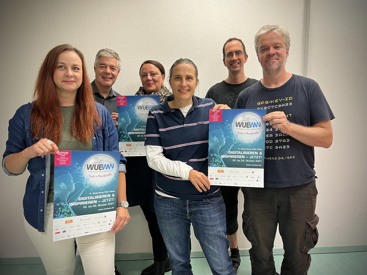 VCG_GSchunk's tweet photo. Das @wueww Team #wuerzburg #webweek @dot_ute https://t.co/6eX51Bt6Fq