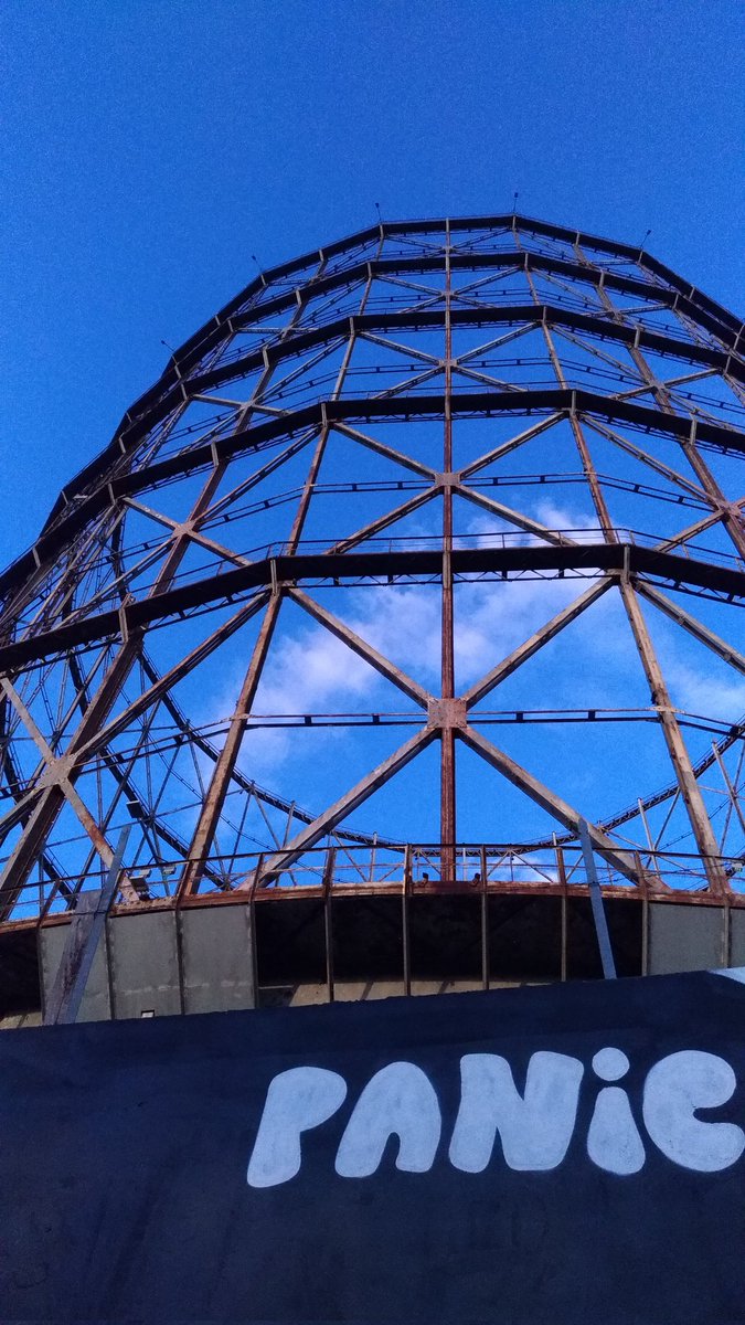 anut2013's tweet image. Me raccomanno...TE nun ce provà!! #gazometro #pontediferro #pontedellindustria #PonteDeFero #romachebrucia #archeologiaindustriale