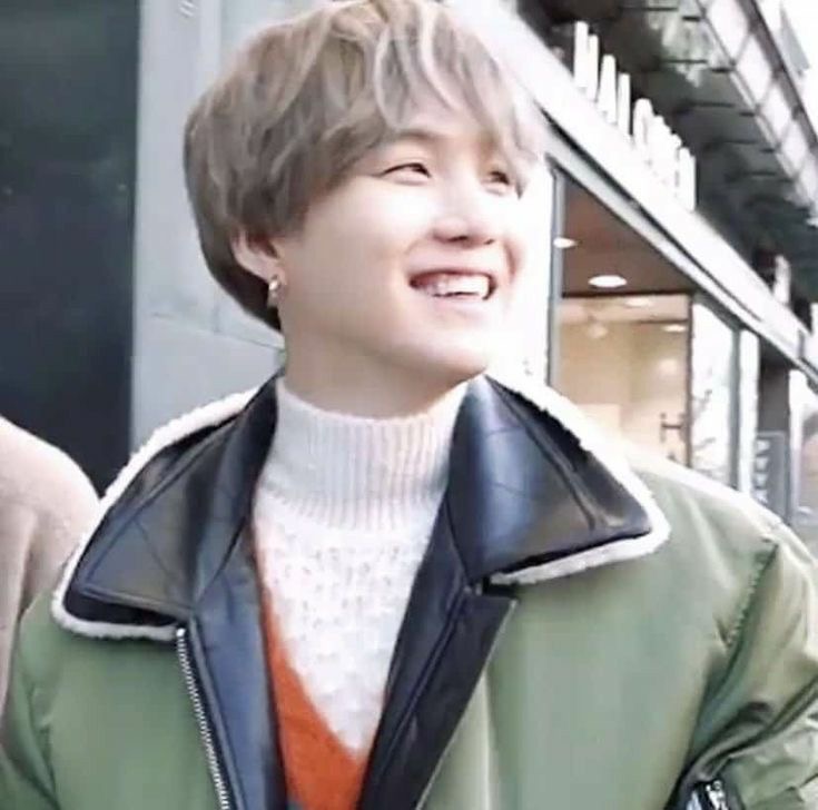 hourIysuga's tweet image. 