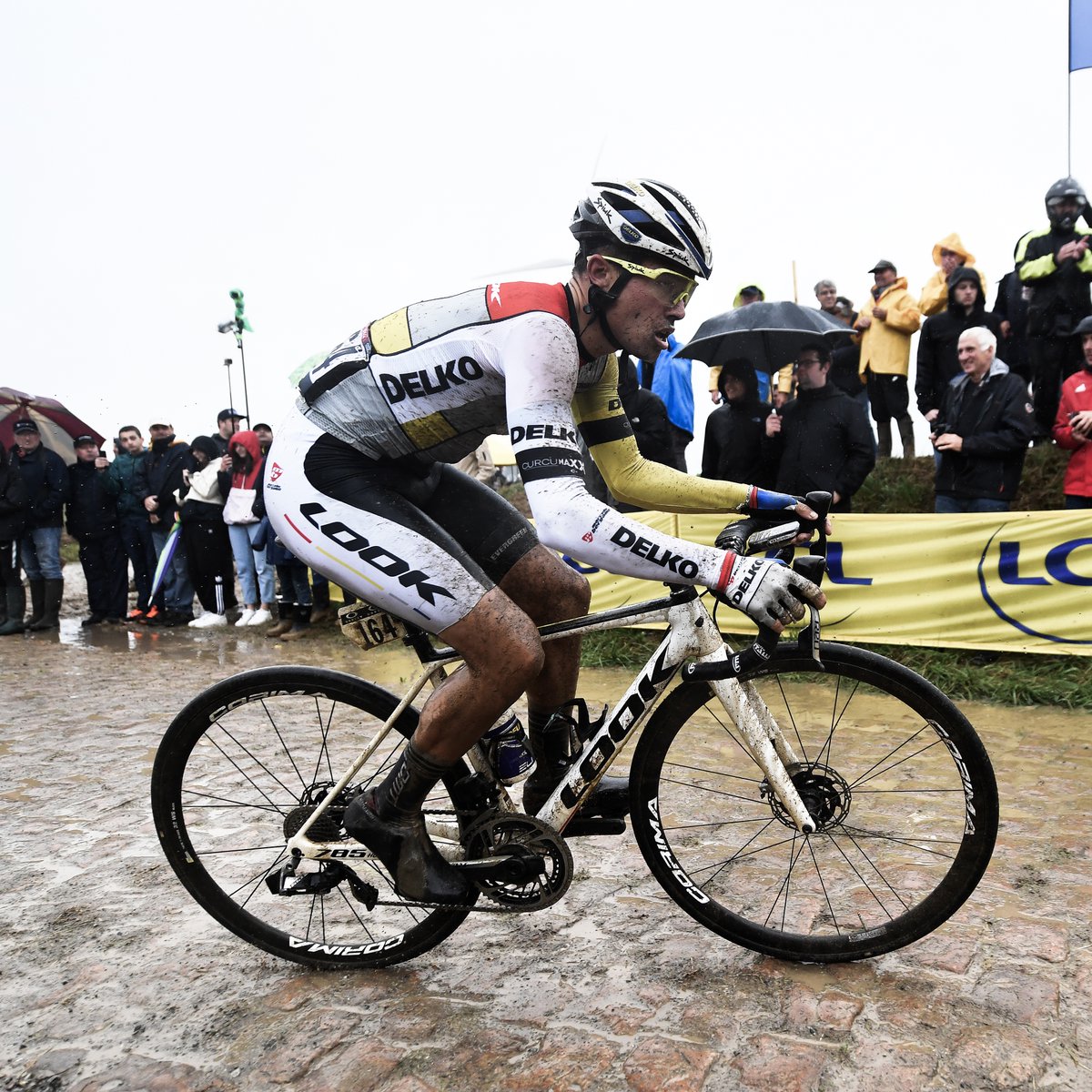 LOOK Cycle tweet media