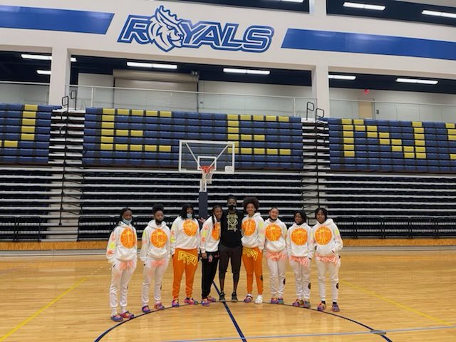Had good time at Queens NC. Thank you <a href="/QueensWBB/">Queens (N.C.) Women’s Basketball</a> for having me.