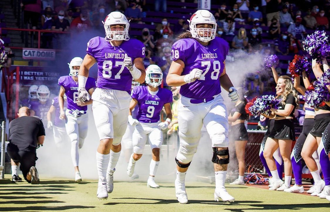 thecfbnetwork's tweet photo. CFBNETWORK D-3 Top 25
1. North Central
2. Mary Hardin Baylor
3. UW Whitewater
4. Mount Union
5. Saint Johns
6. Linfield
7. UW Oshkosh
8. Wheaton
9. Delaware Valley
10. Hardin Simmons
11. Central
12. Washington &amp; Jefferson 
13. Union
14. Salisbury
15. Johns Hopkins
📸 Nathan Herde https://t.co/4uK0V82NJU