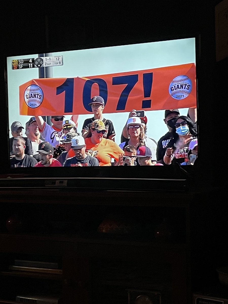 FSSP47's tweet image. The Giants win the West!!!   All time record with 107 wins.