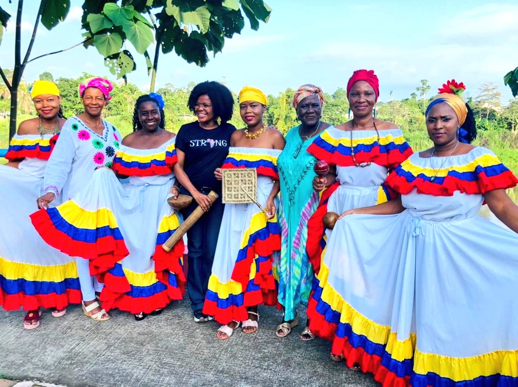 Hoy celebré junto a mi pueblo #DiaNacionalDelAfroecuatoriano, ocasión no solo para rendir homenaje a la cultura, la historia y la tradición, sino para reivindicar el compromiso de seguir construyendo un Ecuador más incluyente, justo y equitativo. ¡Viva el pueblo Afroecuatoriano!