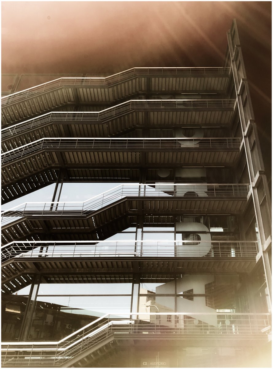 Pazanado's tweet photo. 'Ladders' 

#photos #photograph #photographylovers #photographysouls #photographyislife #photographyislifee #photograpy #mobilephotography #shotoniphone #madrid #architecture #city #urban #building #cityscape #architecturelovers #urbandecay #architecturephotography… https://t.co/9ptYsurkzO