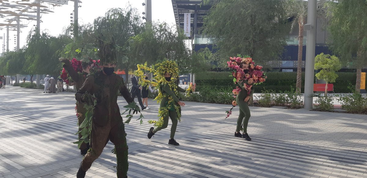 Cécile de Kervasdoué (@lakervas) on Twitter photo Que penser du pari de développement durable affiché par les <a href="/Emiratsarabunis/">Émirats arabes unis</a> à @expo2020dubai ? Info ou intox? À suivre dans le Reportage de la Rédaction à 7h25 <a href="/FC_actu/">Rédaction de France Culture</a> Que penser du pari de développement durable affiché par les <a href="/Emiratsarabunis/">Émirats arabes unis</a> à @expo2020dubai ? Info ou intox? À suivre dans le Reportage de la Rédaction à 7h25 <a href="/FC_actu/">Rédaction de France Culture</a>