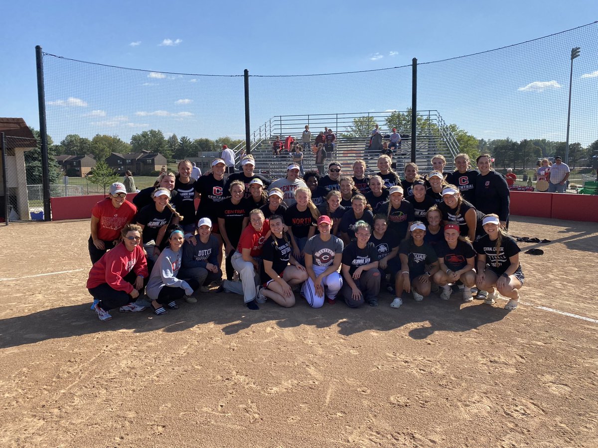 CentralSB1's tweet photo. This finishes up an outstanding fall season!! Today is what this program is all about….passion, commitment, competition & tradition- thank you to all that came out to support us- #CCSB #FAMILY #thisisgoing2Bfun #ALLIN https://t.co/RoRVzsshZG