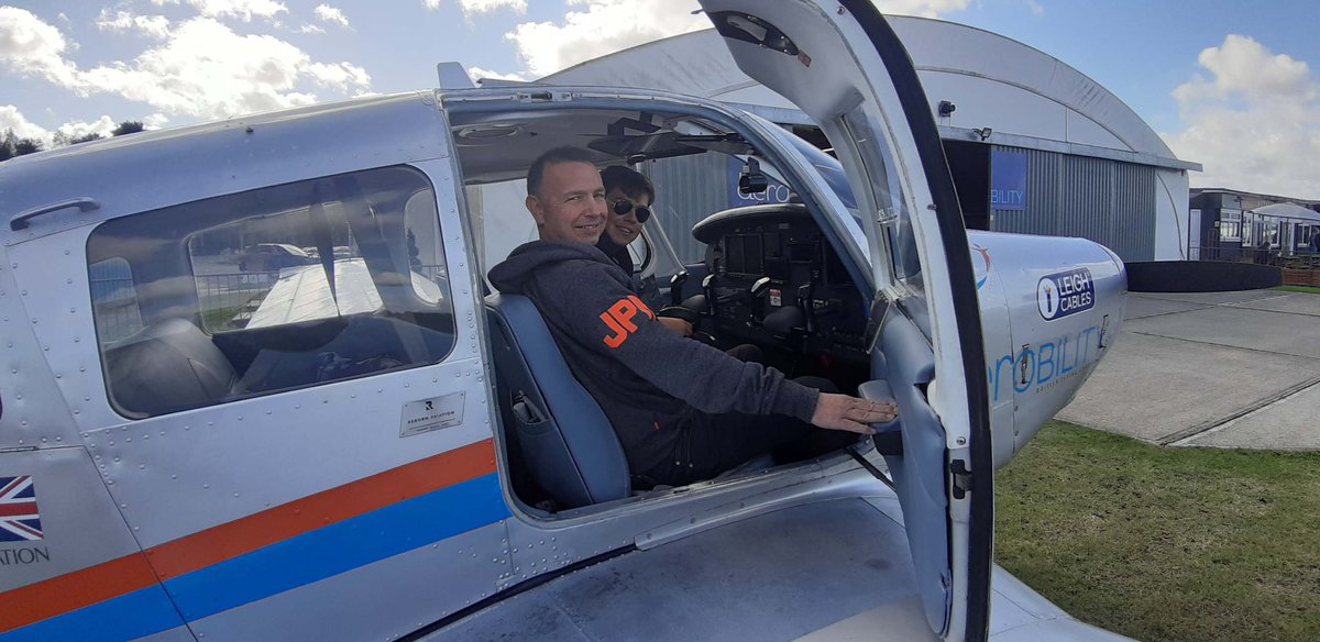 pilot_bradley's tweet photo. On the 31st August I passed my PPL skills test.
My licence finally turned up this week so thought I’d take the old man flying for the first time as a qualified autistic pilot 👨‍✈️
@BBSAirport @MikeLingPilot @pilotperty @StrikeDisplayUK @Aerobility @RichardHammond https://t.co/XSsSzh0mmb