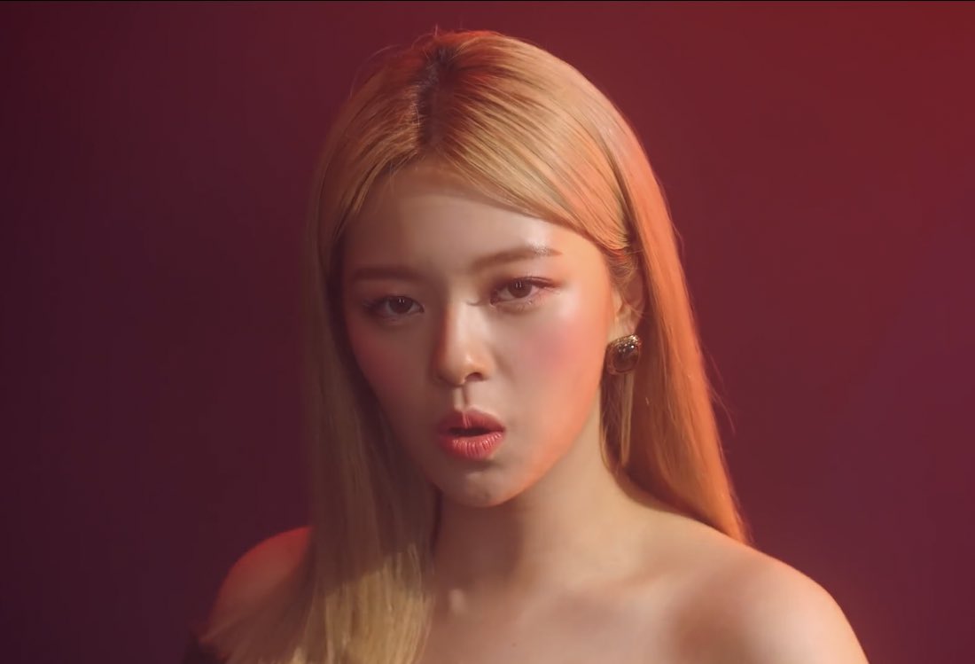 myjeongarchives's tweet photo. icsm jeongyeon is living in my head rent free https://t.co/dBuQzJlC64