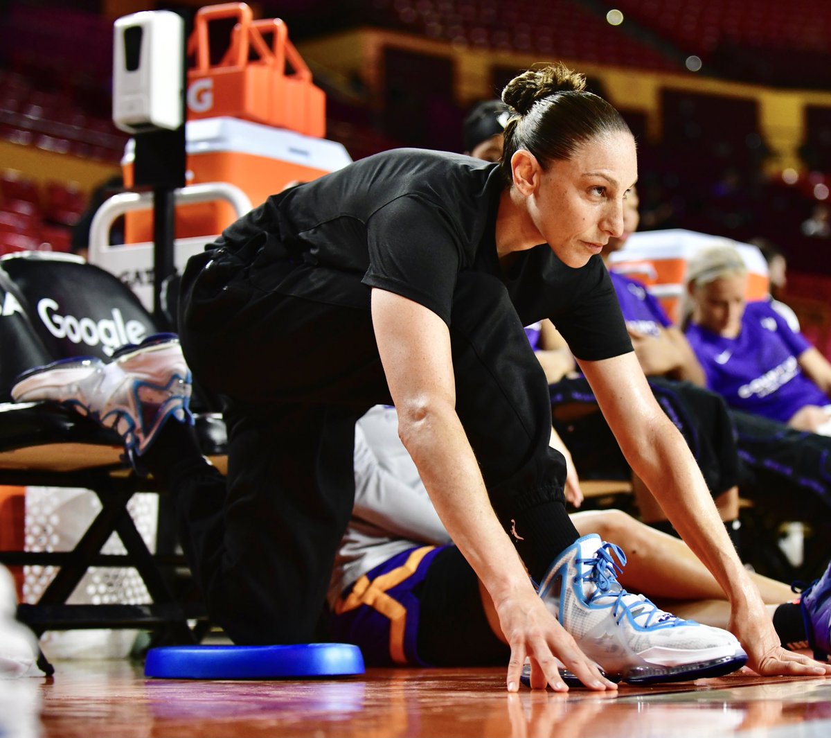 Diana Taurasi is debuting the LeBron 19 on court today. 