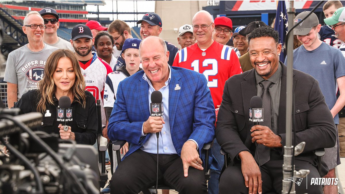 Patriots's tweet photo. All eyes on Foxboro. https://t.co/MNjlj73dKX