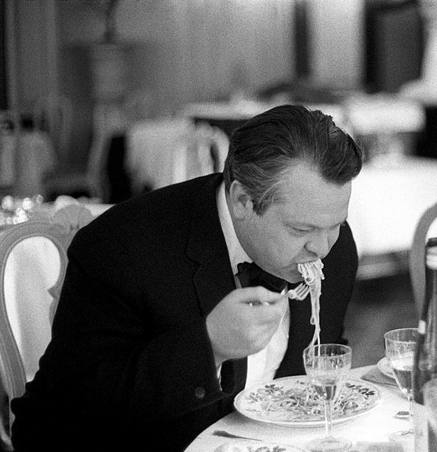sergioandreola's tweet photo. Orson Welles, Roma, 1958. https://t.co/7ieMGbekLo