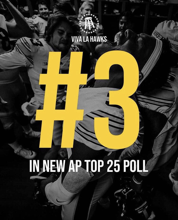 BarstoolUIowa's tweet photo. Hate State Week, Round 2 🐤 https://t.co/x2dK8nE0Gz
