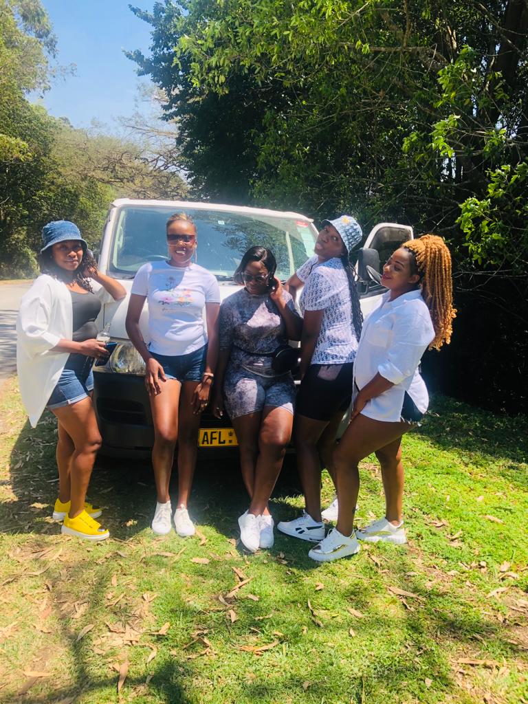 Ruemaun's tweet photo. @ZtaUpdates @ZimBho_Official @METHI_Zimbabwe @nqo_nn @zirebwas @chiefkoti @MidlandsVisit @VisitBeitbridge @VictoriaFallsZW @ZwE_Highlands @MythicalKariba @TheLowveld #roaptrip:vumba
#MyPerfectRoadtripZim
@ZtaUpdates @ZimBho_Official https://t.co/hdjOCWIDm4