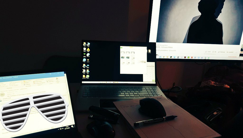 Moderne Kunst
Das Thema: Ein Nacht der arbeitenden Frau - eine Ärztin in Berlin
#Ärztin #Berlin #Medizin #workhardplayhard #Almanya #newwave #Germany #Deutschland