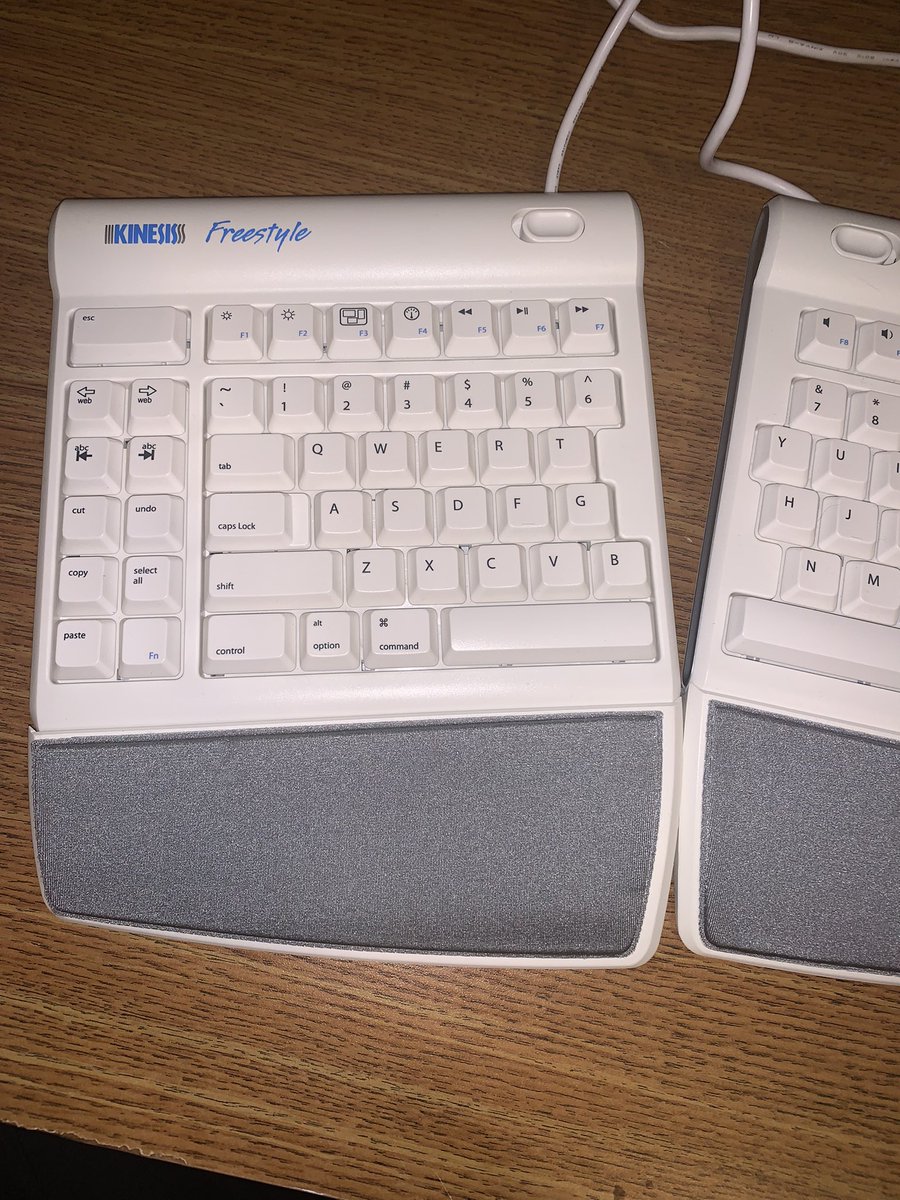 Just picked up this Kinesis Freestyle (Solo I think, it’s not the Freestyle 2) white Mac -v. Never been used. Feels like a sweet deal 🤷🏻‍♂️👌🏻
Just missing the V-lifters 😕
<a href="/kinesisergo/">Kinesis Keyboards</a> #freestyle #keyboards #ergo
