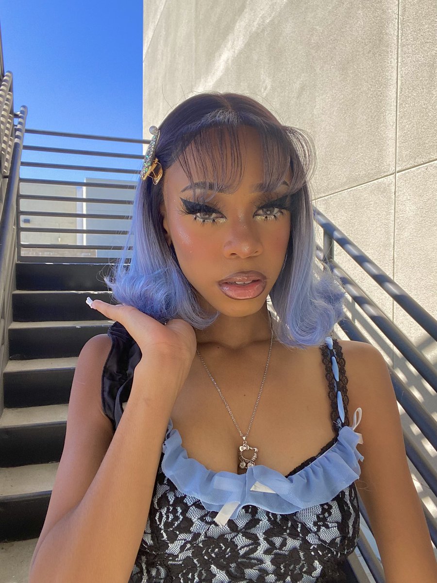 virtualxdoll's tweet photo. Baby Blue Love<3 https://t.co/8kFvvu3mX0