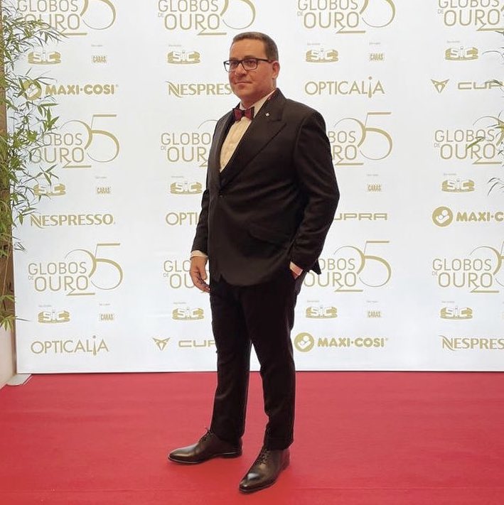 e os globos de ouro ansiosos para ganhar um Ric