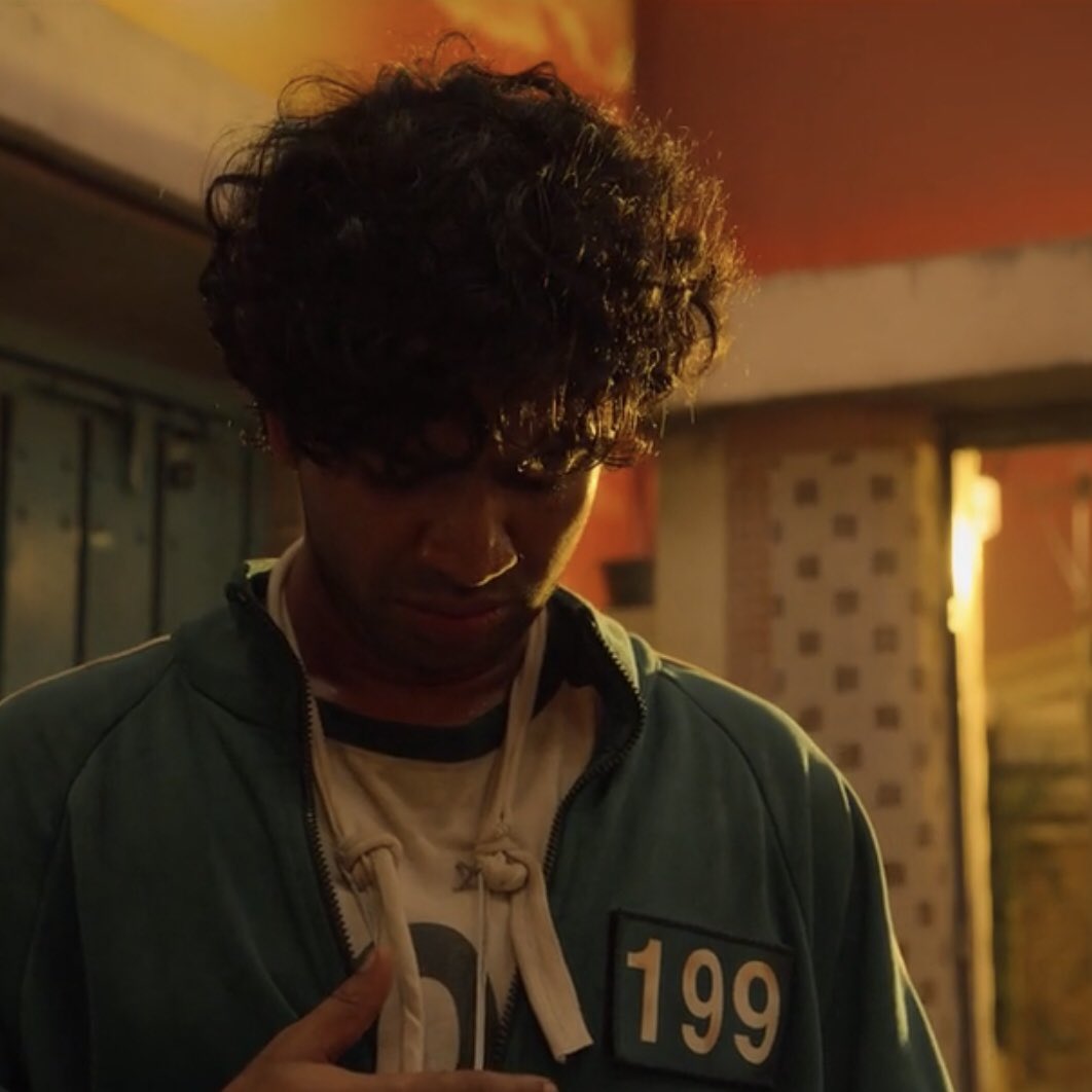 _aarushi_singhh's tweet photo. The saddest thing about betrayal is that it never comes from an enemy.
“Player 199 is eliminated”
#SquidGame
#squidgamenetflix https://t.co/b6pFHDPNfj