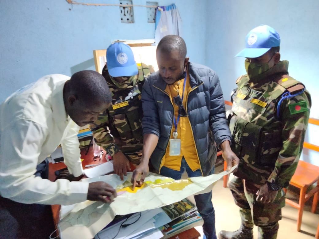 To help ensure peace and security in the areas in which they serve, <a href="/UN/">United Nations</a> Peacekeeping missions work together with national authorities.

Here, <a href="/MONUSCO/">MONUSCO</a> peacekeepers work closely with local authorities to identify &amp; respond to the security needs of the population.