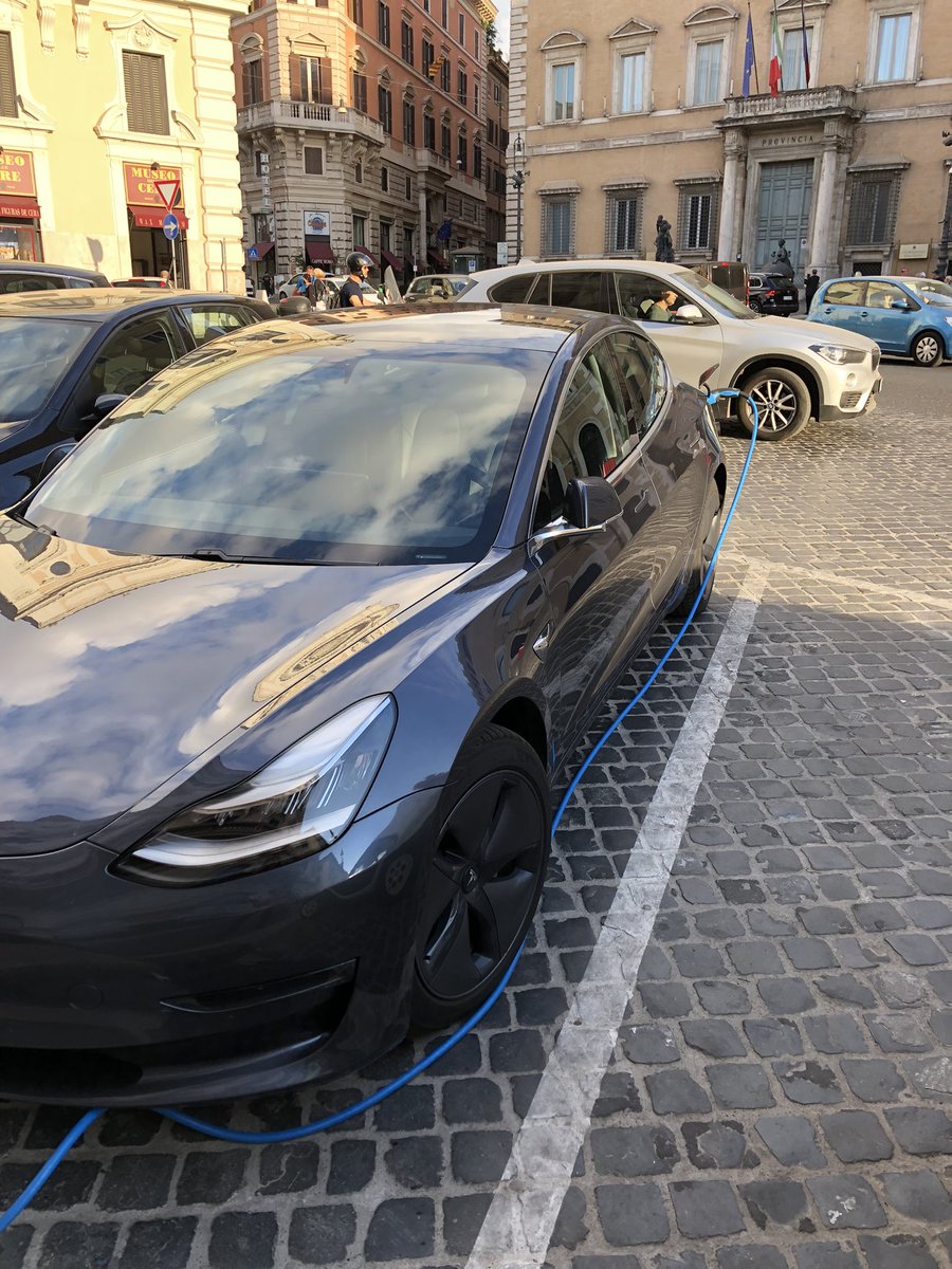 MumbaMusondam's tweet photo. Running 🏃🏾♀️ through Rome city today - it was great to see cars at charging Points - bravo 👏🏾 @EnelXGlobal #renewableenergy #TechnologyForEnergy https://t.co/JkQ1XW48bc