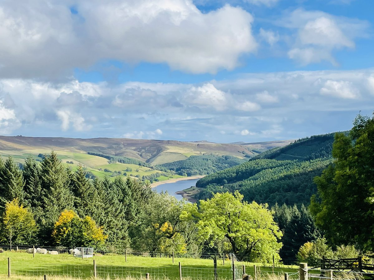 MissNicholls3's tweet photo. Lovely Sunday afternoon in the Peak District with @RussynCast planning our walking route for the @FlyingHighTrust RQT residential this week. Photos before the rain came!! ☔️🙈🤣 https://t.co/9pd0sEMGcF