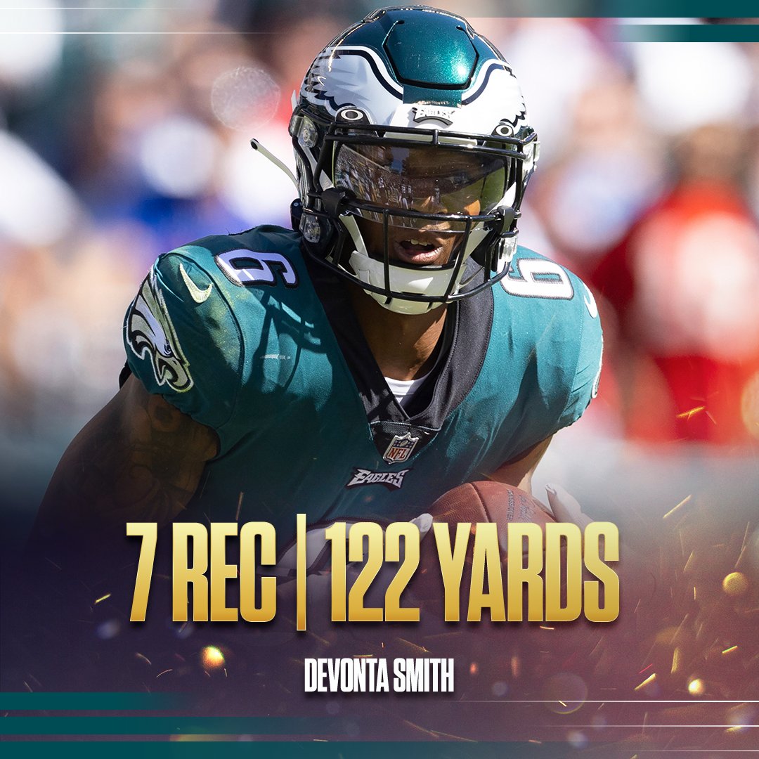 SNFonNBC's tweet photo. The future is bright for @DeVontaSmith_6 🙌

#FlyEaglesFly https://t.co/2HZVMCXWoe