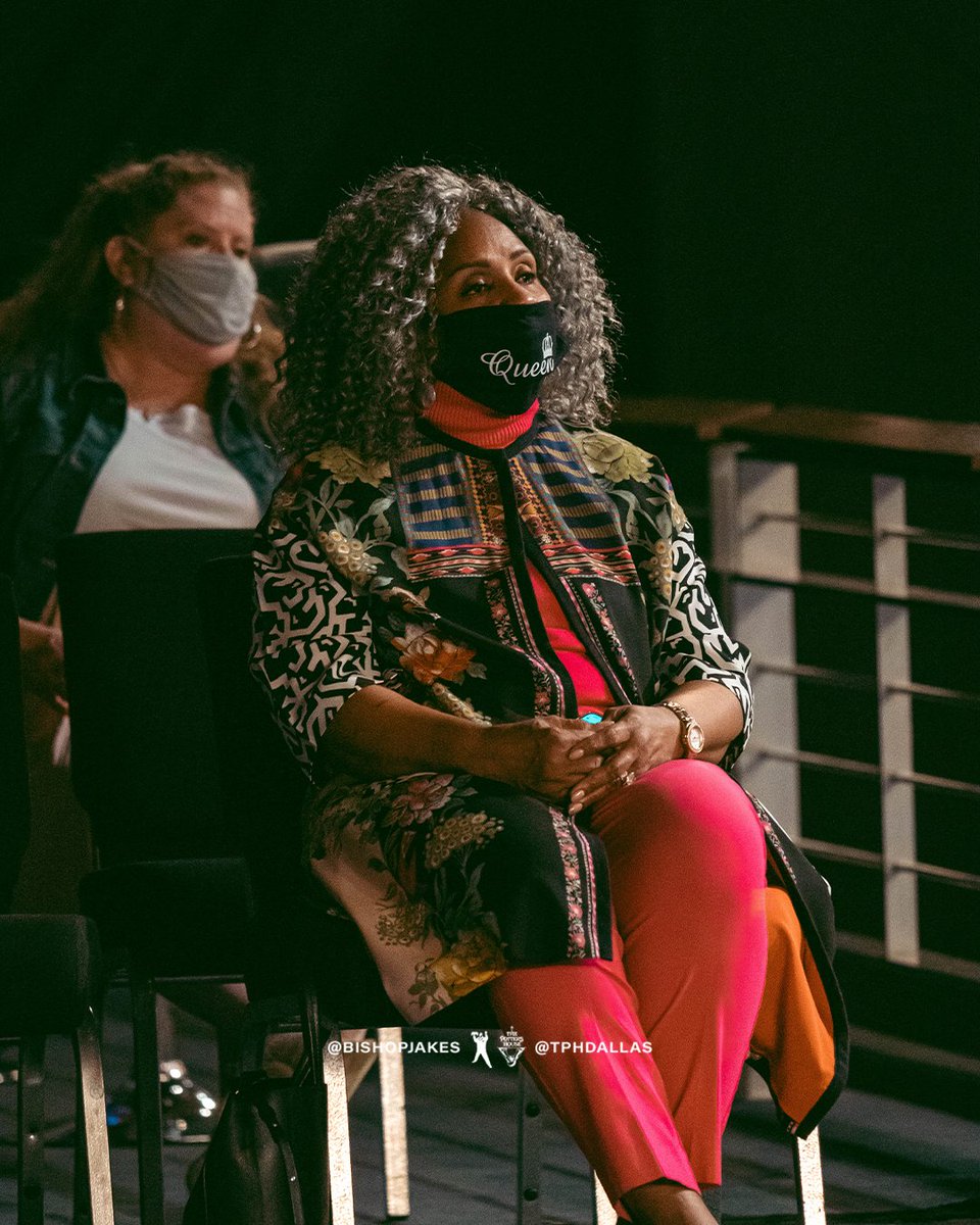 BishopJakes's tweet photo. The sermon may be over, but God’s still working! Thank for joining us at @TPHDallas, and we hope to see you next time!
Be sure to watch the rebroadcast of “#InternalArguments #ItsWorthTheFight ” TONIGHT at https://t.co/6TB6JThmtn or the T.D. Jakes Mobile App.
#TDJOnline https://t.co/IdtUbLn06J