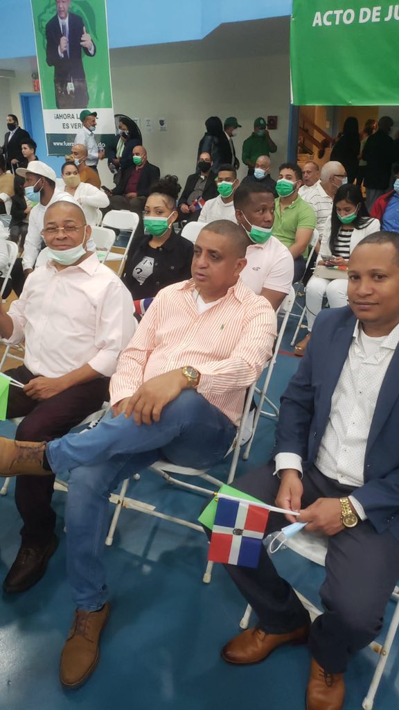 carmendeliaMV's tweet photo. El Dr Leonel Fernández ha  estado muy contento de recibir a importantes dirigentes  dominicanos en NY en su nuevo partido la Fuerza Del Pueblo. #LeonelEnNuevaYork
#LeonelEnUSA
#FuerzaDelPueblo #ImberteñosPresente @fppuertoplata37 @daniel_vargas_t @keylaReyna04 https://t.co/TKQETwBkhF