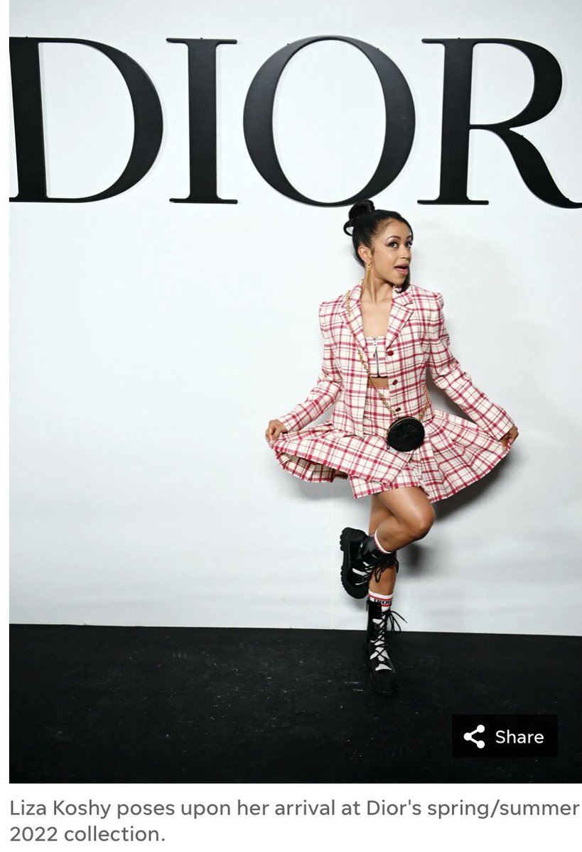 Jaws0129's tweet photo. #Dior #DiorBeauty #DiorFall21 #DiorSunday #ThankYouDior #JohnnyDepp #JusticeForJohnnyDepp https://t.co/c1vN7HMssc