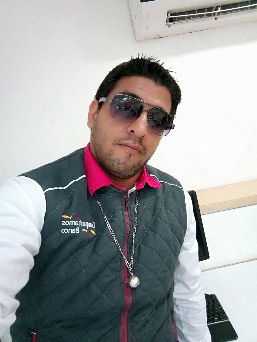 DeSarent tweet picture