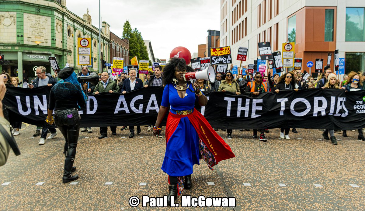 Was amazing to attend @pplsassembly's 'Protest The Tory Party Conference' rally in Manchester, especially seeing my amazing friend and fellow UWS co-chair @chantellelunt leading the chanting, also speaking on the stage 👏👏👏

#UniteAgainstTheTories #ToriesOut
@MajesticMarvina