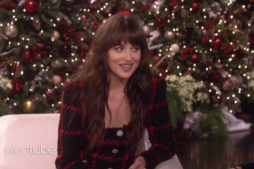 Happy birthday to dakota johnson, who was ROBBED of an emmy for her performance on the ellen show. 