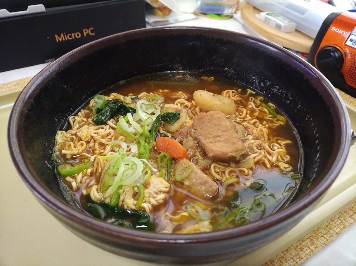 週末はカレー三昧で終わりました…( ˘ω˘) 