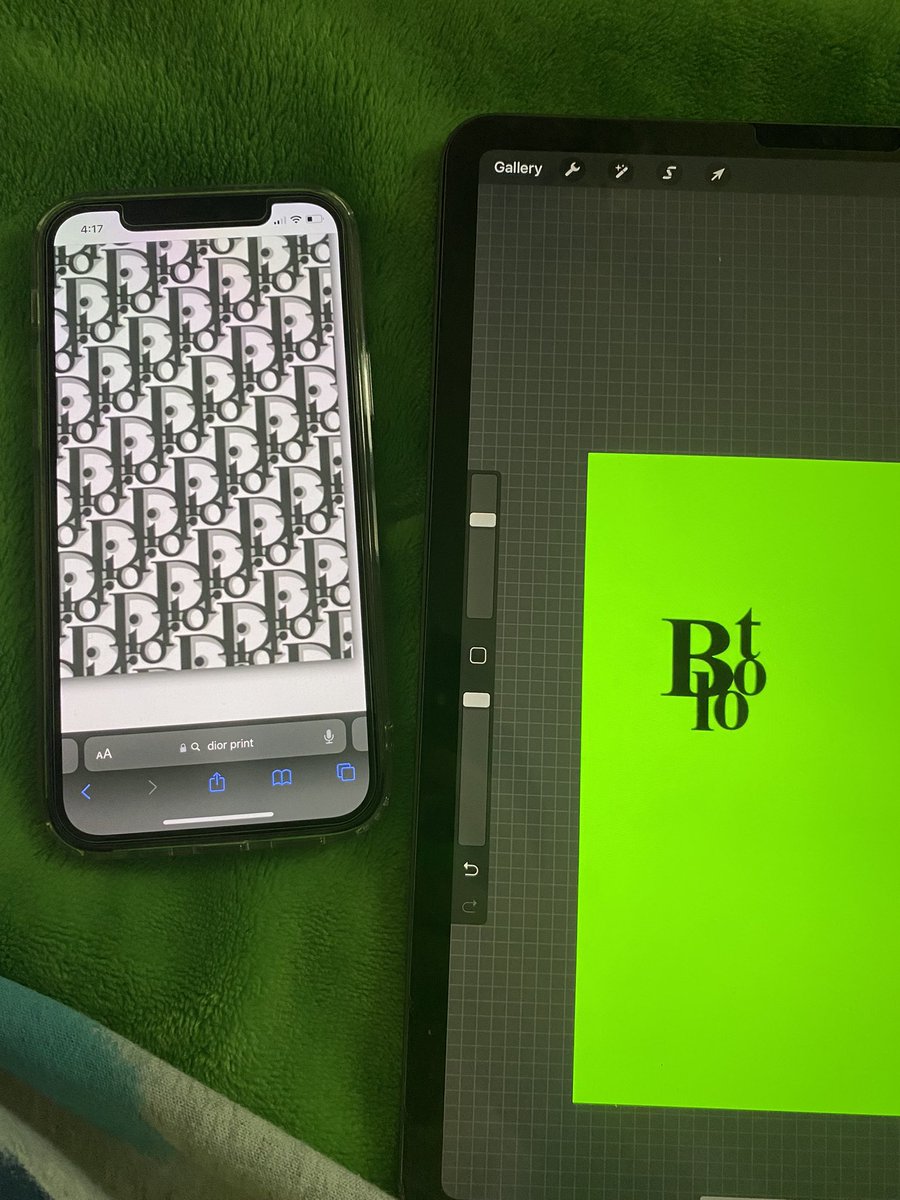 Free BLOOT merch is coming! 

All holders of ‘Bloot’ or ‘Cock Ring’ hats will be receiving 1 piece per NFT held. Completely free! 

While the hats are still in design - this first item is going to hold your bags! 😏