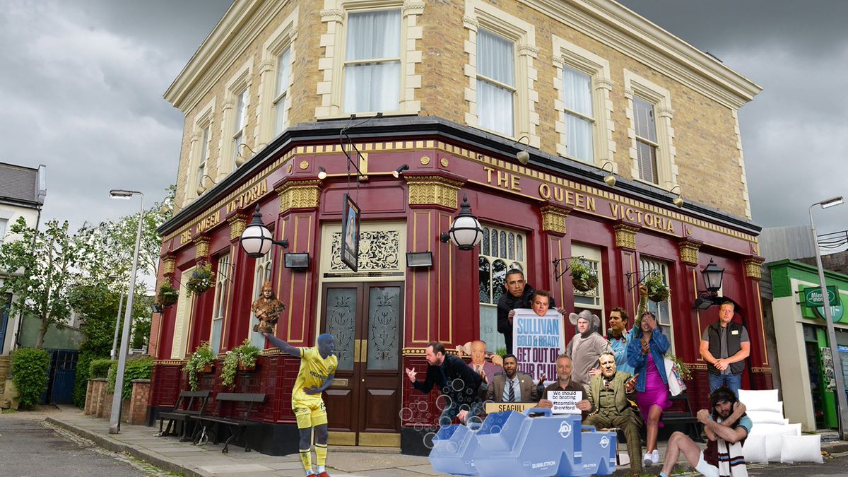 LuisAdrianoUK's tweet photo. @LordLouCan Sorry it’s late. Busy day. Just in time for #MOTD2.
#WHUBRE #coldwarbees DOOF DOOF. #BrentfordFC 🐝 https://t.co/9bFYFy0Dvm