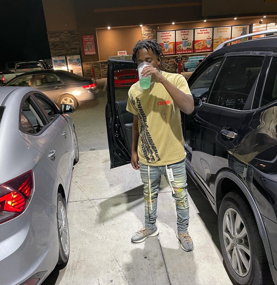 YaeNyceee's tweet photo. SHE LIKE HOW I PUT DA SHIT ONN πΈππΎββοΈ #Big448 https://t.co/a3SH3qyoXX
