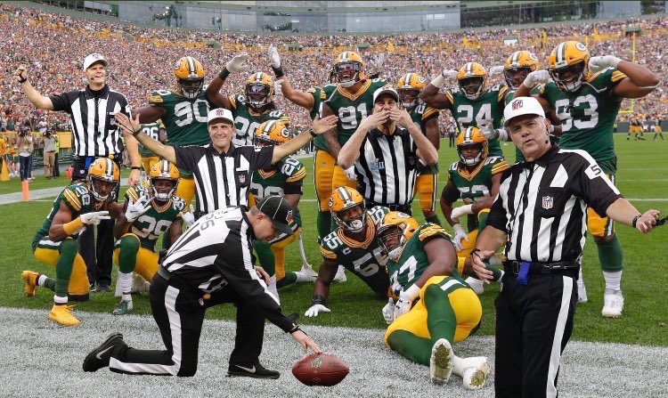 Msdianeho's tweet photo. Actual footage: #notoffsides #steelers https://t.co/ahZjwabZjc