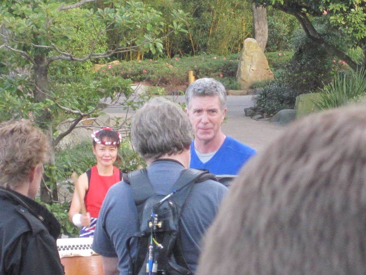 RT @swagkirby778: I was just thinking of the time we went to Disney World and saw @Tom_Bergeron filming @AFVofficial https://t.co/80saGQKrg8