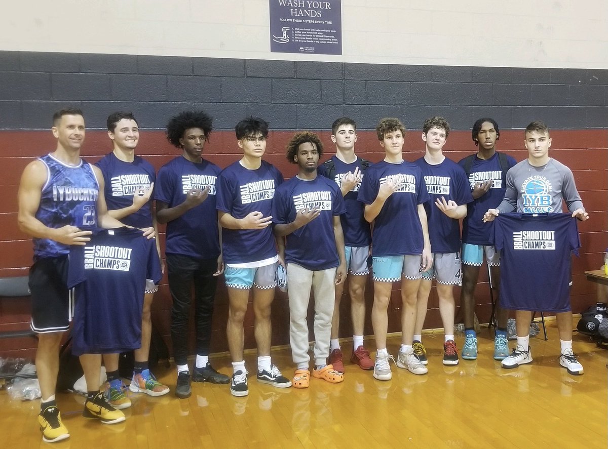 _4ryguy's tweet image. Great tournament win with IYB Blaze! @iybasketball @Chrismoseley_13