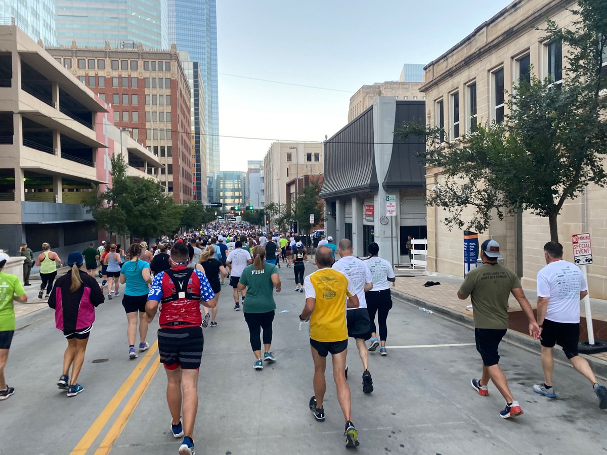 HoganKelly's tweet photo. Completed my 1st Half Marathon today @OKCMarathon ! It was amazing experience that I will never forget! https://t.co/grnad8AeTQ