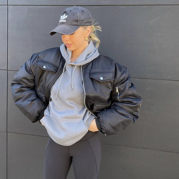 georgiathinker's tweet photo. favourite outfit !!!!! https://t.co/BOjYQsfa7n