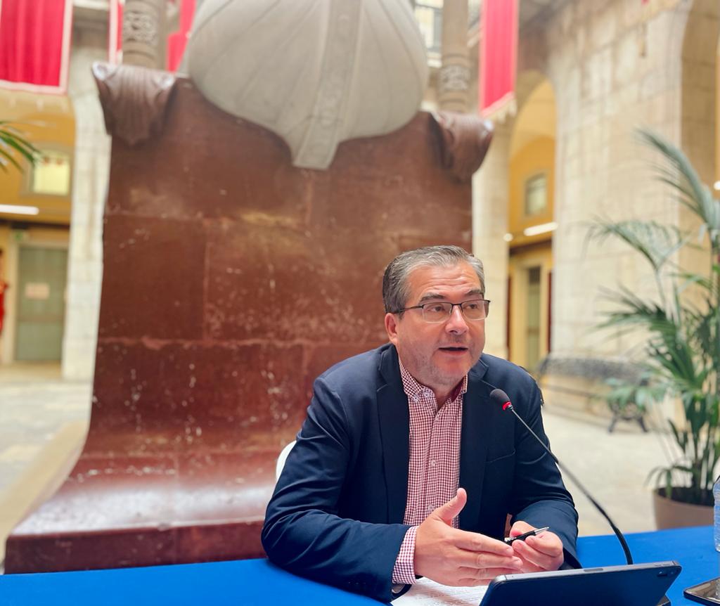 pp_tarragona's tweet photo. José Luis Martín: "La situación del gobierno Ricomà es insostenible. Por ausencia de liderazgo, incapacidad de gestión, sectarismo y falta de voluntad política". 

🧵HILO👇 (1/3) https://t.co/gwGhMdkKsK