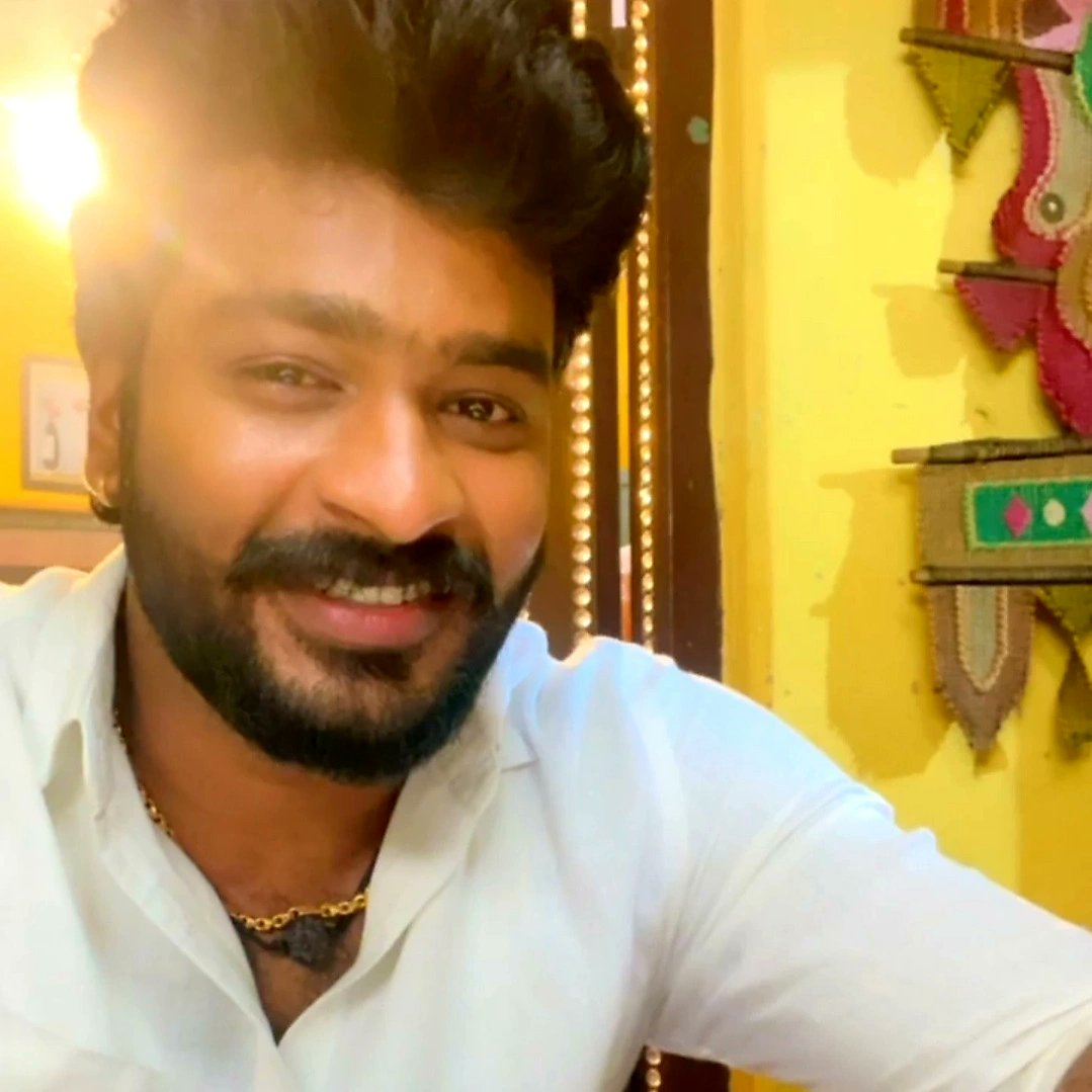 FpNavinkumar's tweet photo. @ponramVVS Sir.... Actor NavinKumar @navinku276navin  as Hero it will be the perfect for this movie sir...
@ponramVVS please sir... #vvs2 #varuthapadathavaliparsangampart2 https://t.co/5ljbjuNcxq