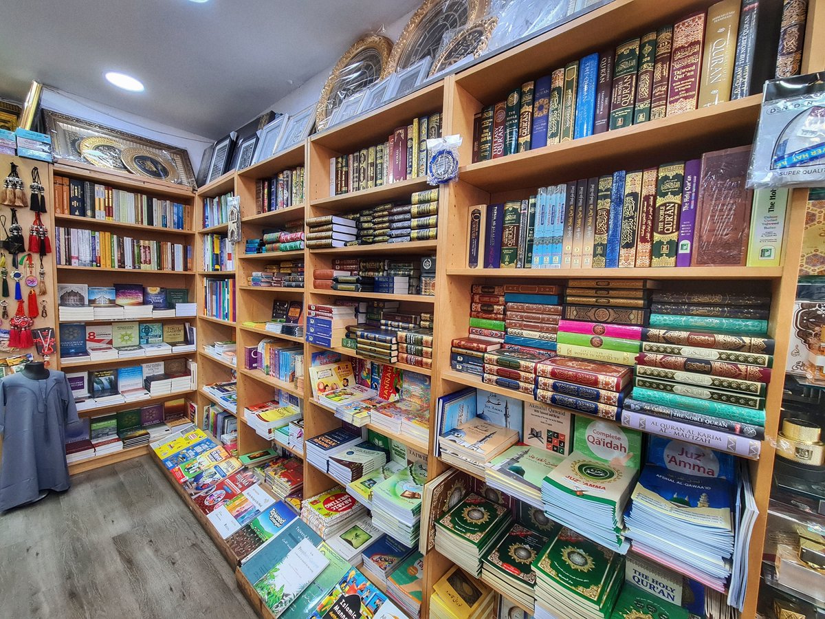 MuslemLibraries's tweet photo. وَمَن يَتَّقِ ٱللَّهَ يَجْعَل لَّهُۥ مَخْرَجًا 

وَيَرْزُقْهُ مِنْ حَيْثُ ��َا يَحْتَسِبُ

"And whoever fears Allāh, He will make for him a way out."

"And will provide for him from where he does not expect."

-At Talāq 2-3 https://t.co/mv1vvFH79m
