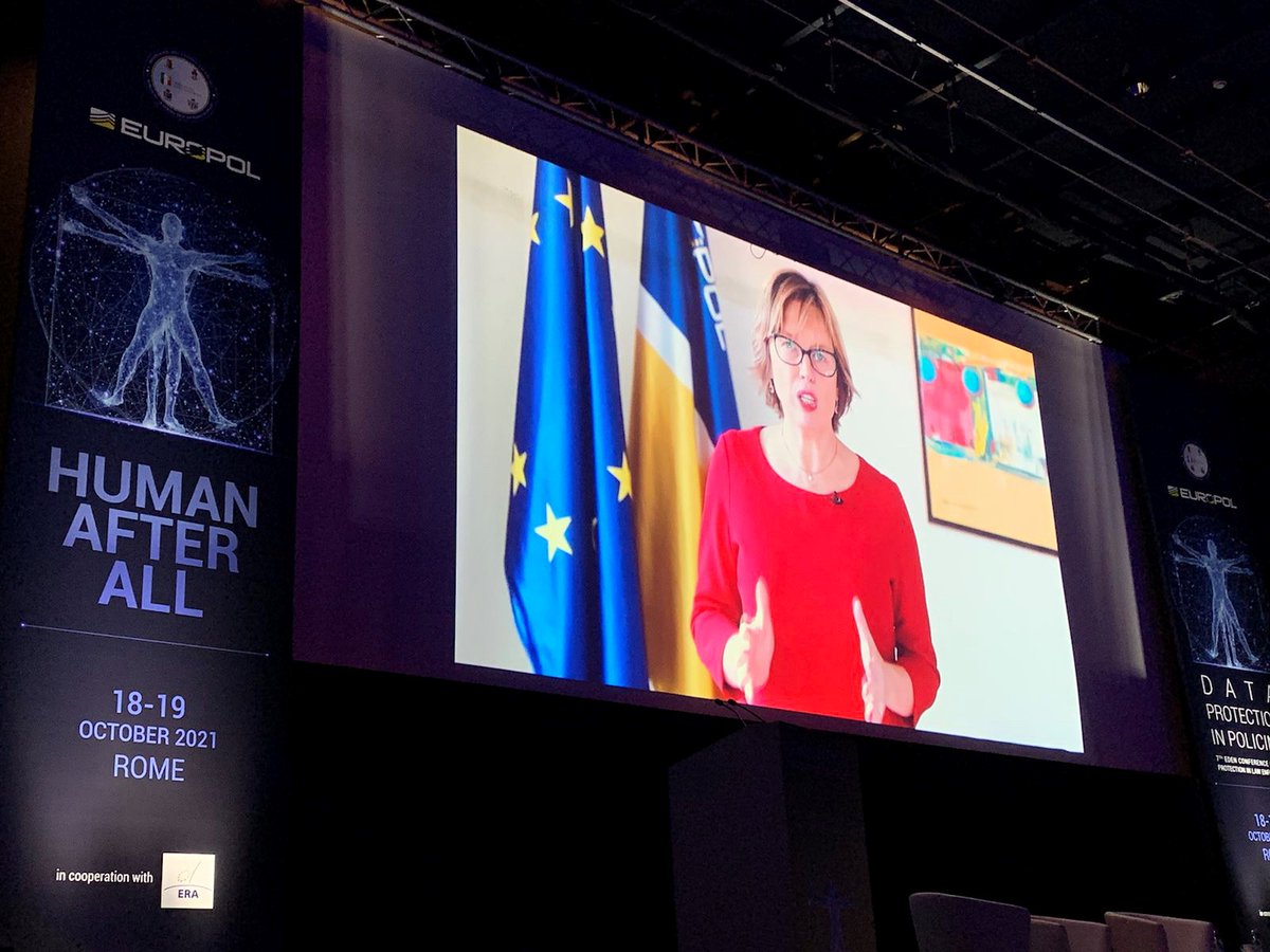 Our Executive Director, Catherine De Bolle, delivered her keynote at the 7th EDEN Conference in Rome. Her words reminded us that #Europol is committed to respecting fundamental rights, including the right to data protection. 

#EDEN2021 #DataProtection