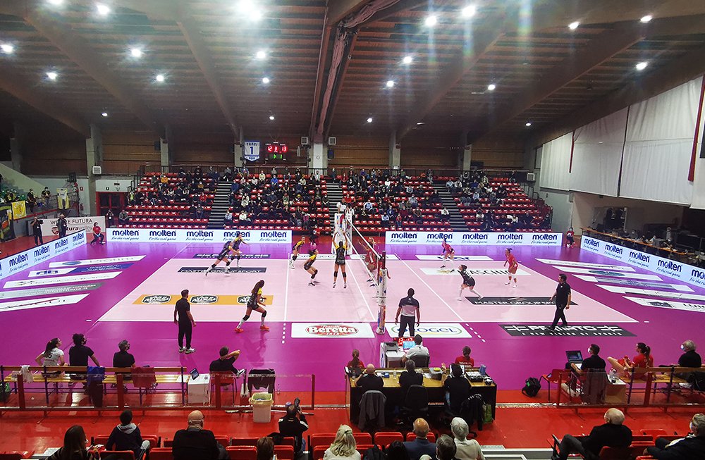 SaGa_Multimedia's tweet image. Diretta live #streaming per la stagione 2021/2022 del Campionato Femminile Serie #A2 #Volleyball #FuturaVolley Giovani @BustoCitta 

#sports #VolleyNews #volley #SerieA #regia #tv #television #audiovideo #live #palaborsani #bustoarsizio #greenpass #news 

 sagamultimedia.it/2021/10/18/dir…