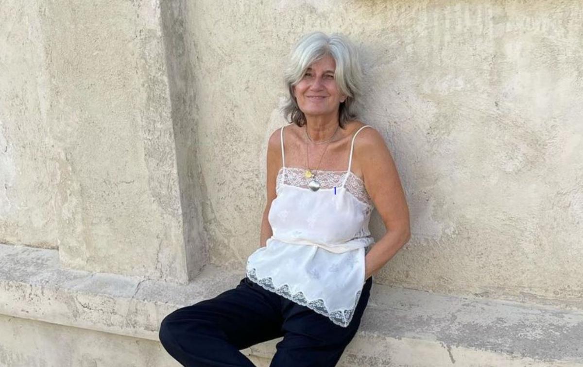 Madamefigaro's tweet photo. "Mon cher corps, tu te rappelles ?" : la lettre ouverte de @SophieFontanel https://t.co/GdsLOaKWtS https://t.co/a76QBiJ4Sp